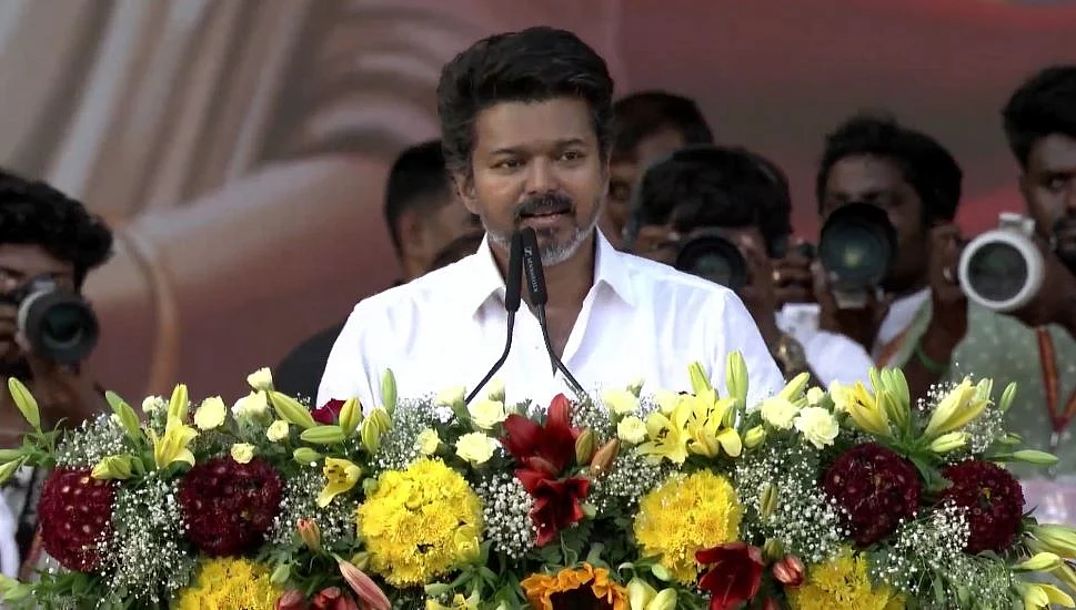 மதுரை மாநாட்டில் விஜய்