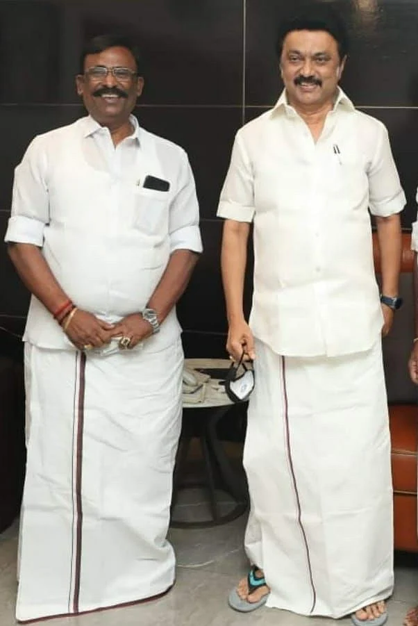 தமிழக முதல்வர் ஸ்டாலினுடன் எஸ்.பி சிவக்குமார்