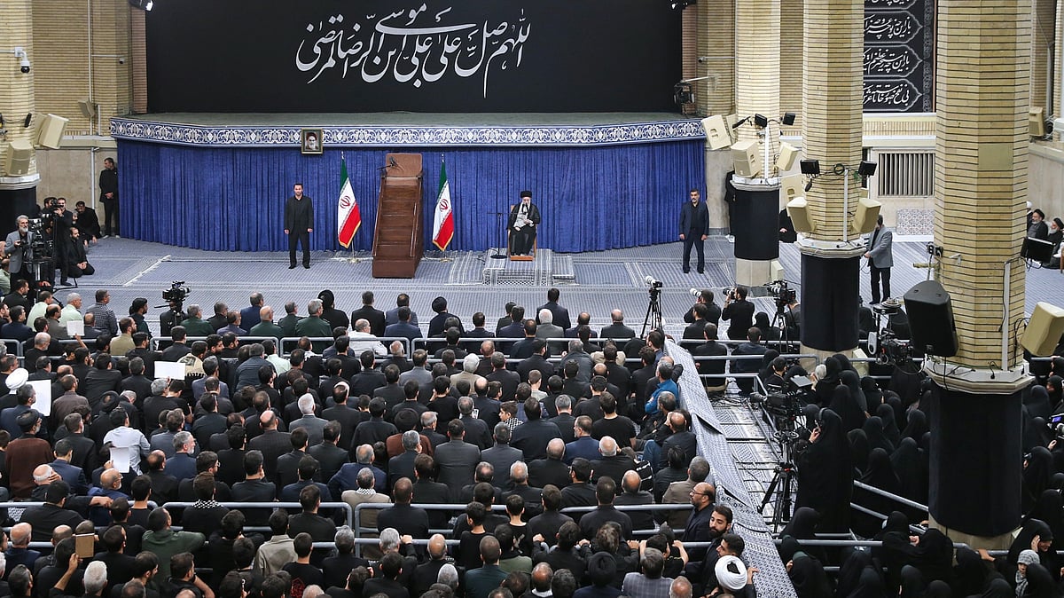 Iran: ``அடிபணிய வைக்க முயற்சிக்கிறது... பெரிய அவமானம் - அயதுல்லா கமேனி சொல்வதென்ன?