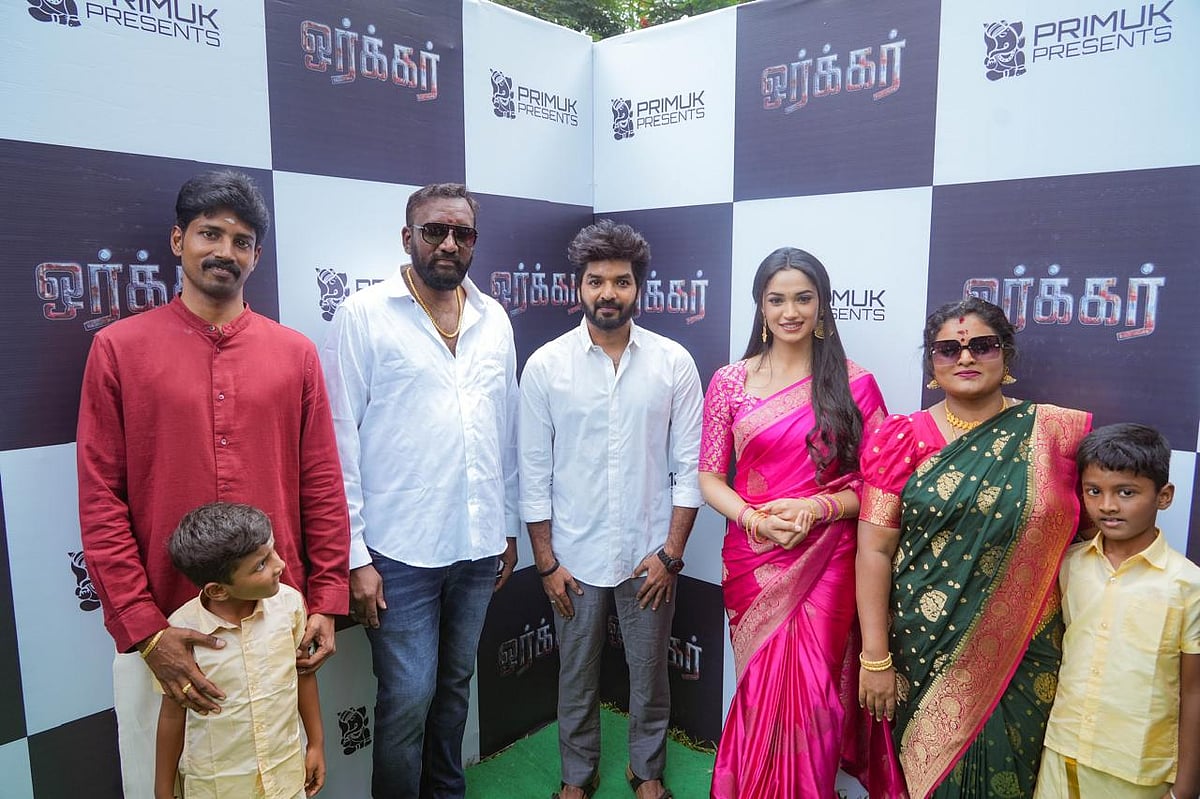 Worker: ஜெய், ரீஷ்மா நடிக்கும் Worker பட பூஜை க்ளிக்ஸ்! - Photo Album