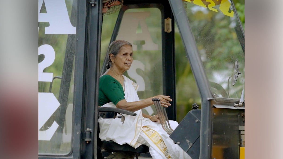 Driver Amma: துபாயில் ரோல்ஸ் ராய்ஸ் கார் ஓட்டி அசத்தும் 72 வயது கேரளப் பெண்மணி; யார் இந்த மணியம்மா?