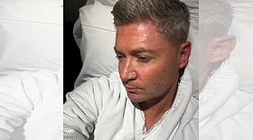 Skin Cancer: "உங்கள் தோலைப் பரிசோதியுங்கள்" - மைக்கேல் கிளார்க்கிற்கு தோல் புற்றுநோய் அறுவை சிகிச்சை