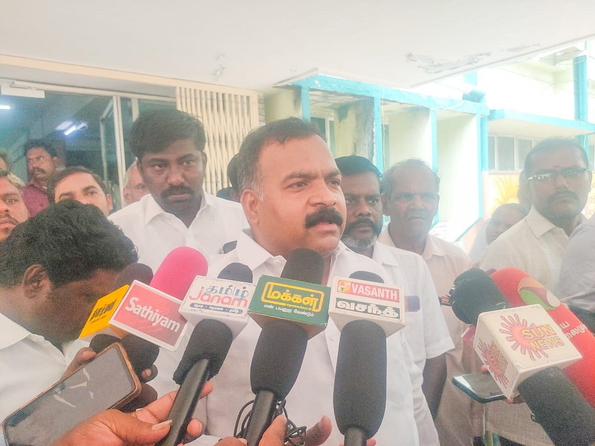 `அ.தி.மு.க-வின் அனைத்து முடிவுகளையும் நாக்பூர் எடுக்கின்ற காலம் தொலைவில் இல்லை - மாணிக்கம் தாகூர்