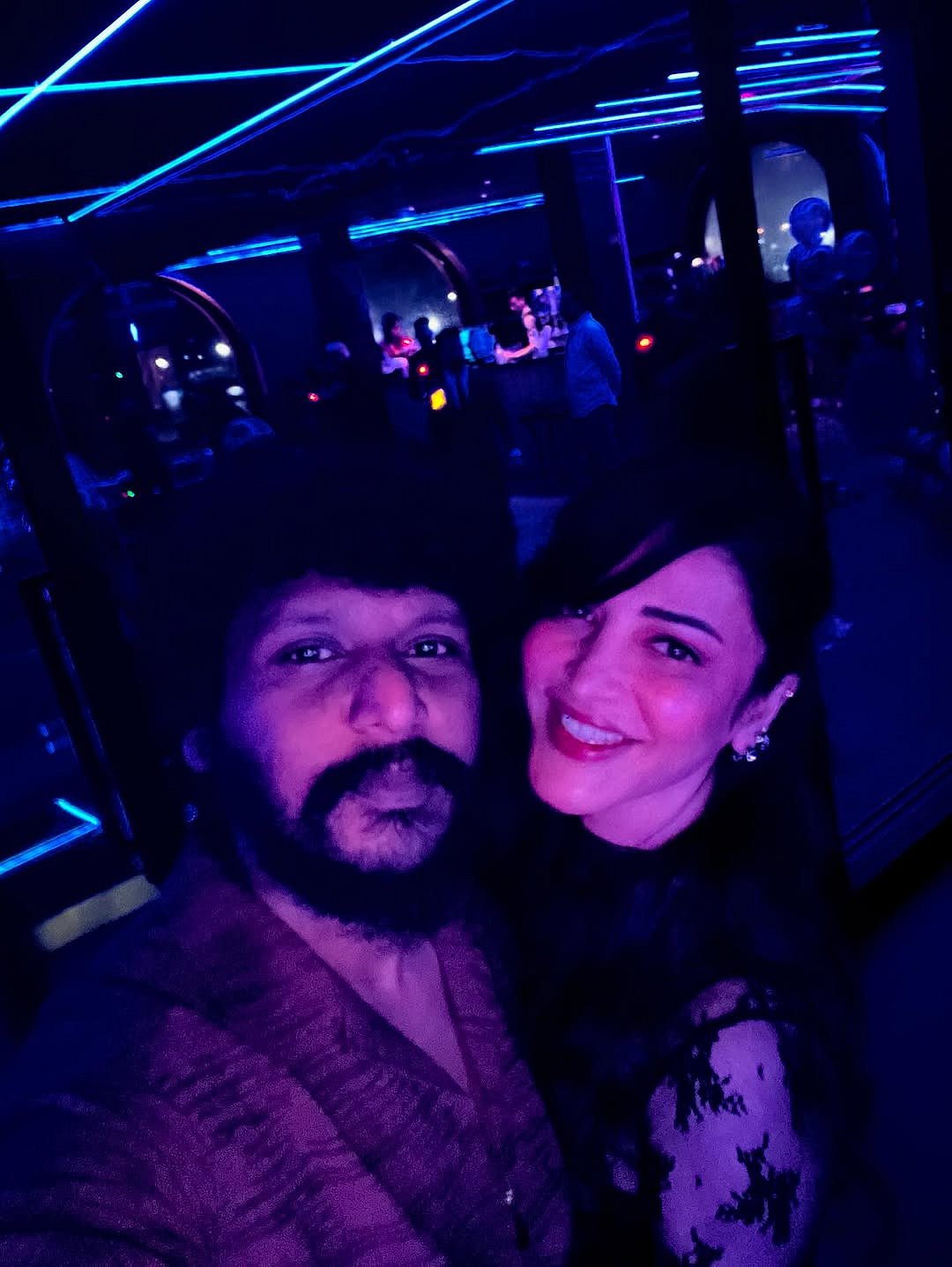 Shruthi Haasan: கூலி படப்பிடிப்பு படங்களைப் பகிர்ந்த ஷ்ருதி |Photo Album
