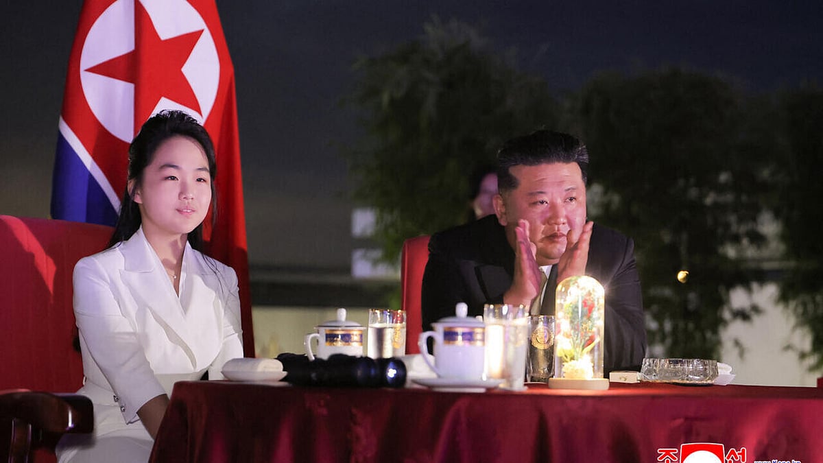 North Korea: முதன்முறையாக வெளிநாடு பயணம் மேற்கொண்ட கிம் ஜாங் உன் மகள் - இவர்தான் அடுத்த அதிபரா?