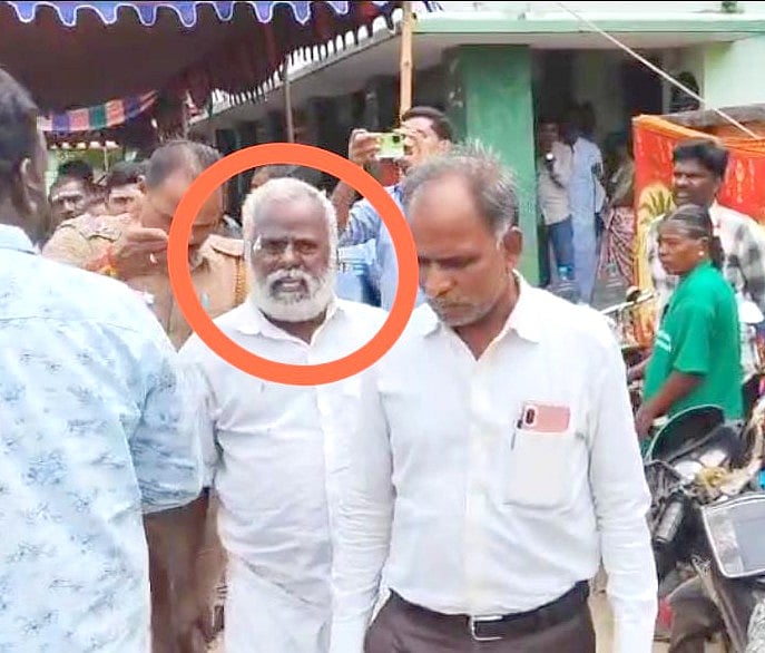 முகாமில் இருந்து விரட்டப்படும் காட்சி