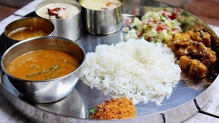 ஆரோக்கியம் தருவது சைவமா; அசைவமா? - மருத்துவர் சொல்வதென்ன?