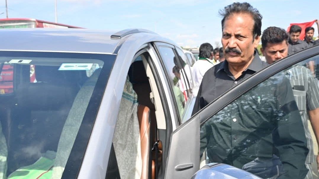 Dr K Krishnasamy
