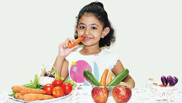 Parenting:-குழந்தைகளுக்கு-ஊட்டிவிடாதீர்கள்!-ஏன்-தெரியுமா?