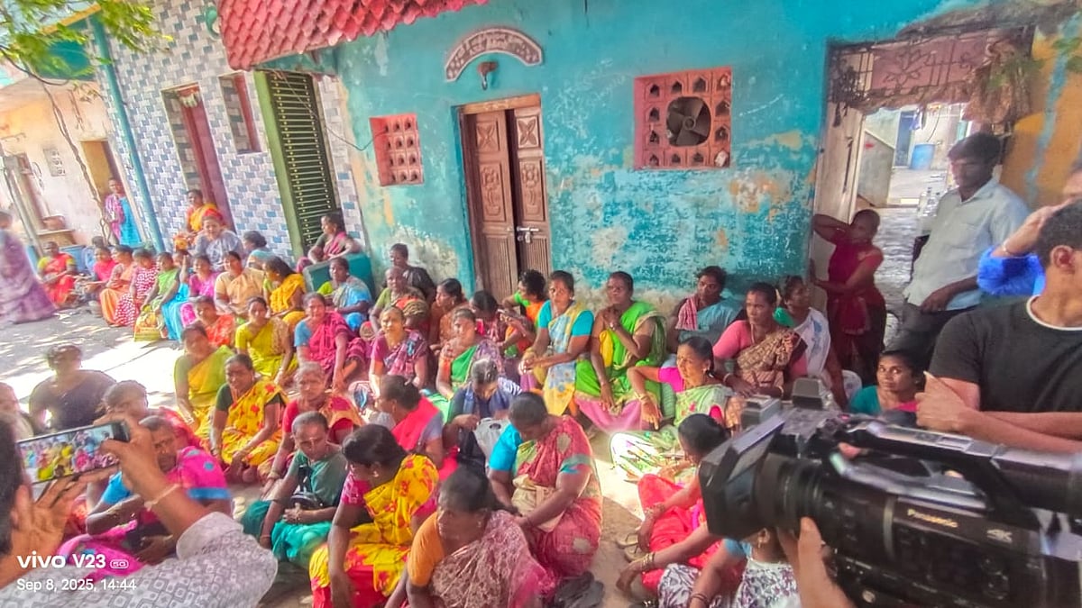 ``FIR போட்டு ஜெயில்ல வேணாலும் அடைங்க! - தூய்மைப் பணியாளர்கள் மீண்டும் உண்ணாவிரதம்; மீண்டும் கைது