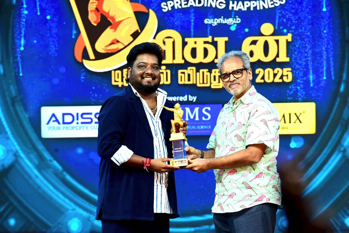 RJ விக்னேஷ்காந்த் - சீனிவாசன்
