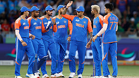 Ind vs Pak: போராடித் தோற்ற பாகிஸ்தான்; மீண்டும் கைகுலுக்காமல் சென்ற இந்திய வீரர்கள்