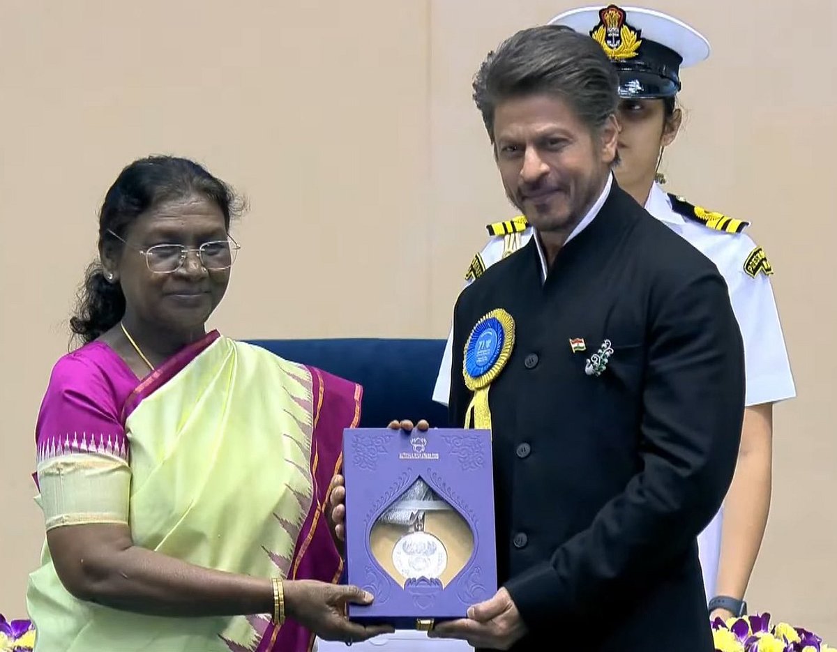 Shah Rukh Khan At 71st National Awards