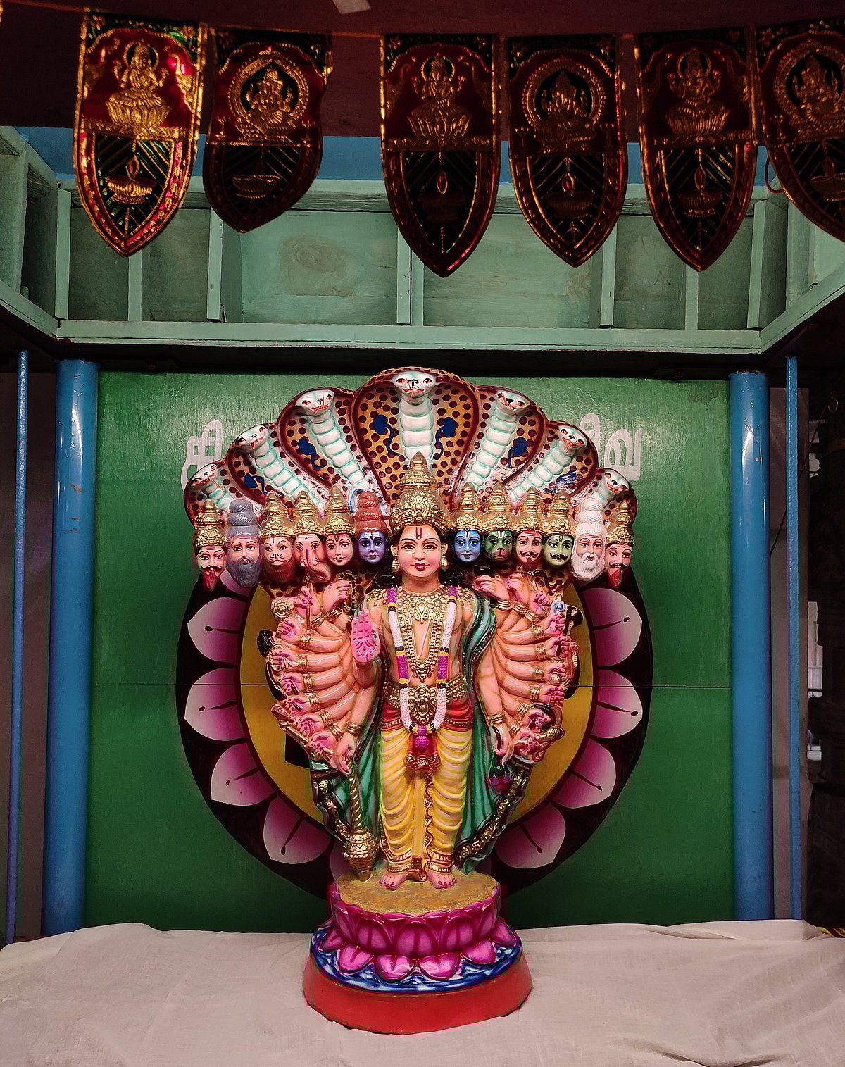 திருநெல்வேலி நெல்லையப்பர்-காந்திமதி அம்பாள் திருக்கோயில் நவராத்திரி விழா கொழு உற்சவம்.!