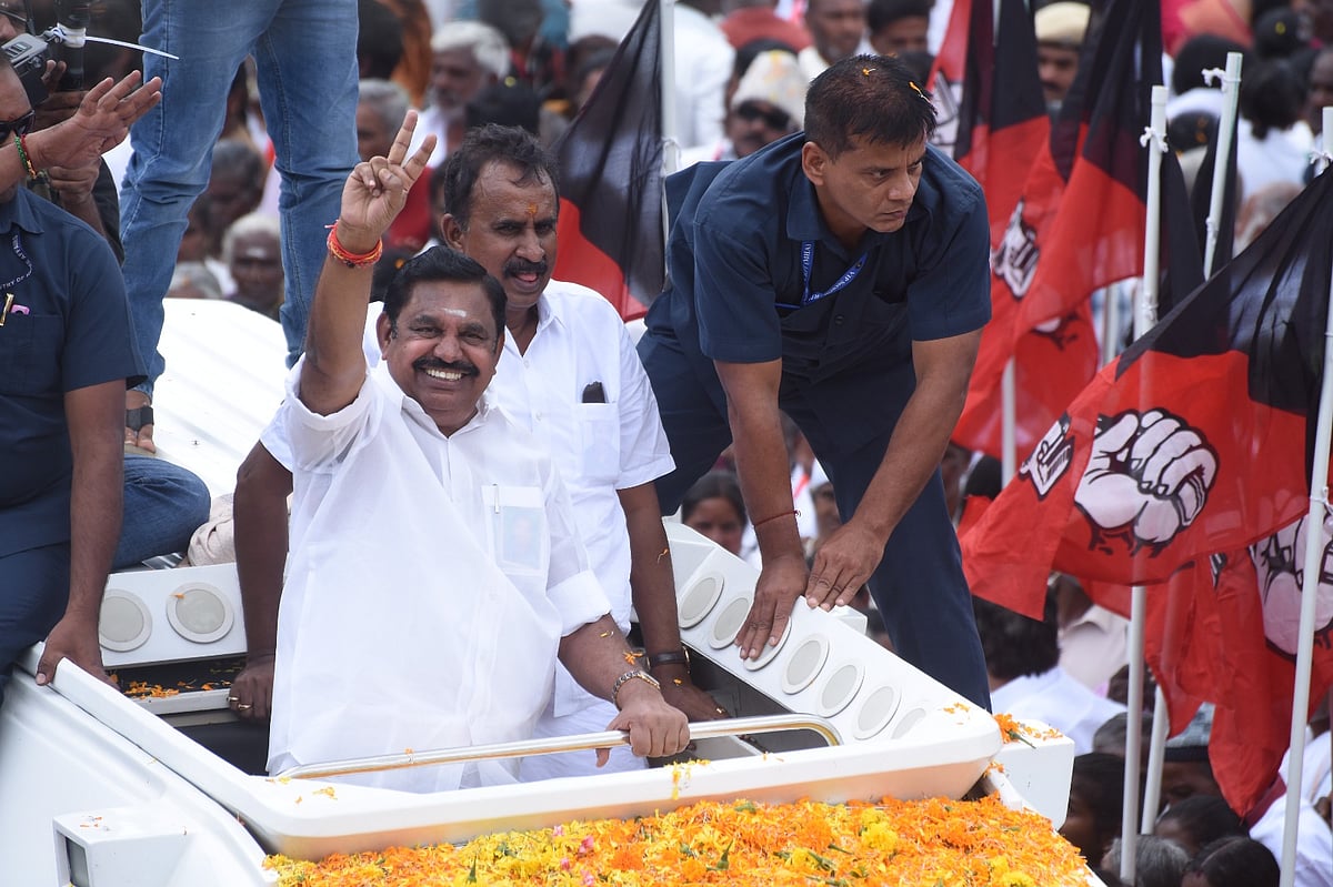 பிரசாரத்தில் எடப்பாடி பழனிசாமி