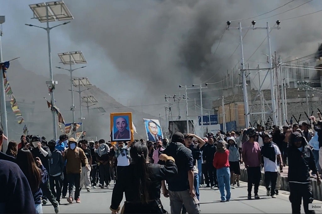 லடாக் போராட்டம்: நேபாளம் - லடாக் இரண்டு போராட்டமும் ஒன்றா? பின்னணி என்ன?