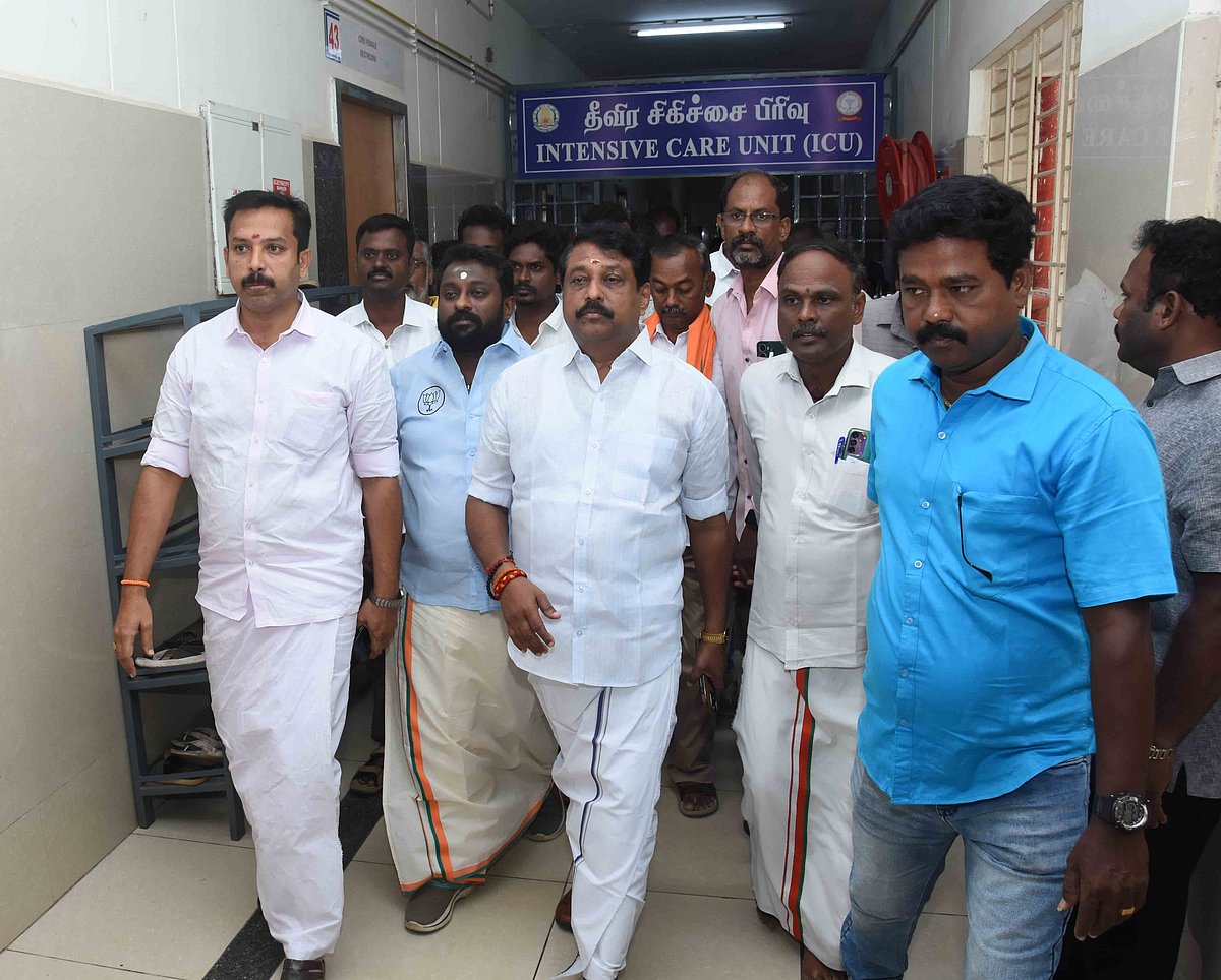 கரூர் கூட்ட நெரிசல் சோகக் காட்சிகள்