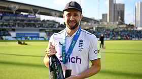 Chris Woaks: "நேற்றுதான் அறிமுகமானதுபோல இருக்கிறது!" - 15 வருட சர்வதேச கரியர்; கிறிஸ் வோக்ஸ் ஓய்வு