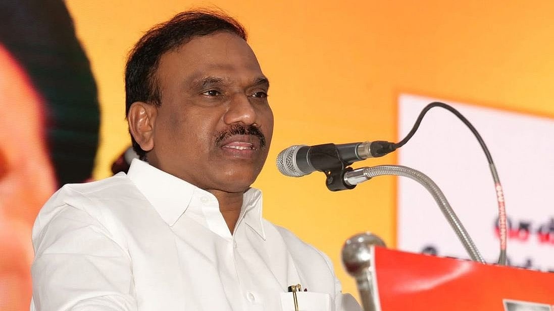 ஆடியோ விவகாரம்: ச்சீ! ச்சீ! நாயும் பிழைக்கும் இந்தப் பிழைப்பு! - பழனிசாமிக்கு ஆ.ராசா பதில்