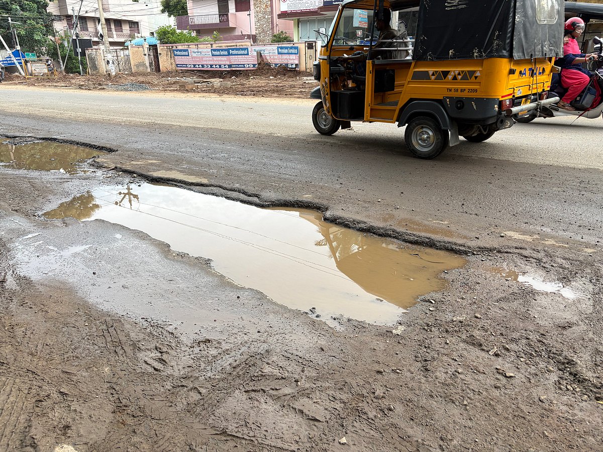 மதுரை: காளவாசல்-மேலக்கல் சாலை