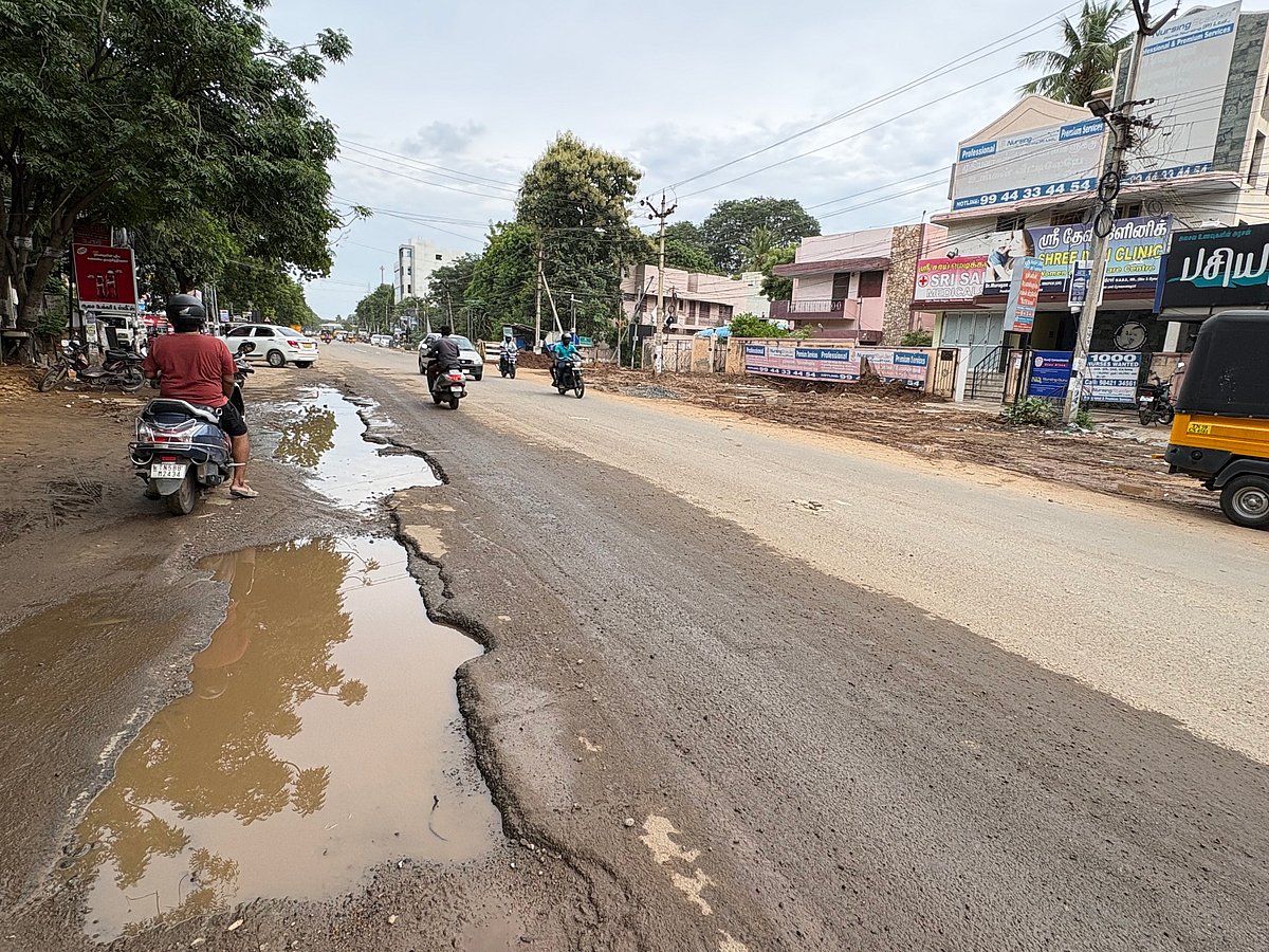 மதுரை: காளவாசல்-மேலக்கல் சாலை