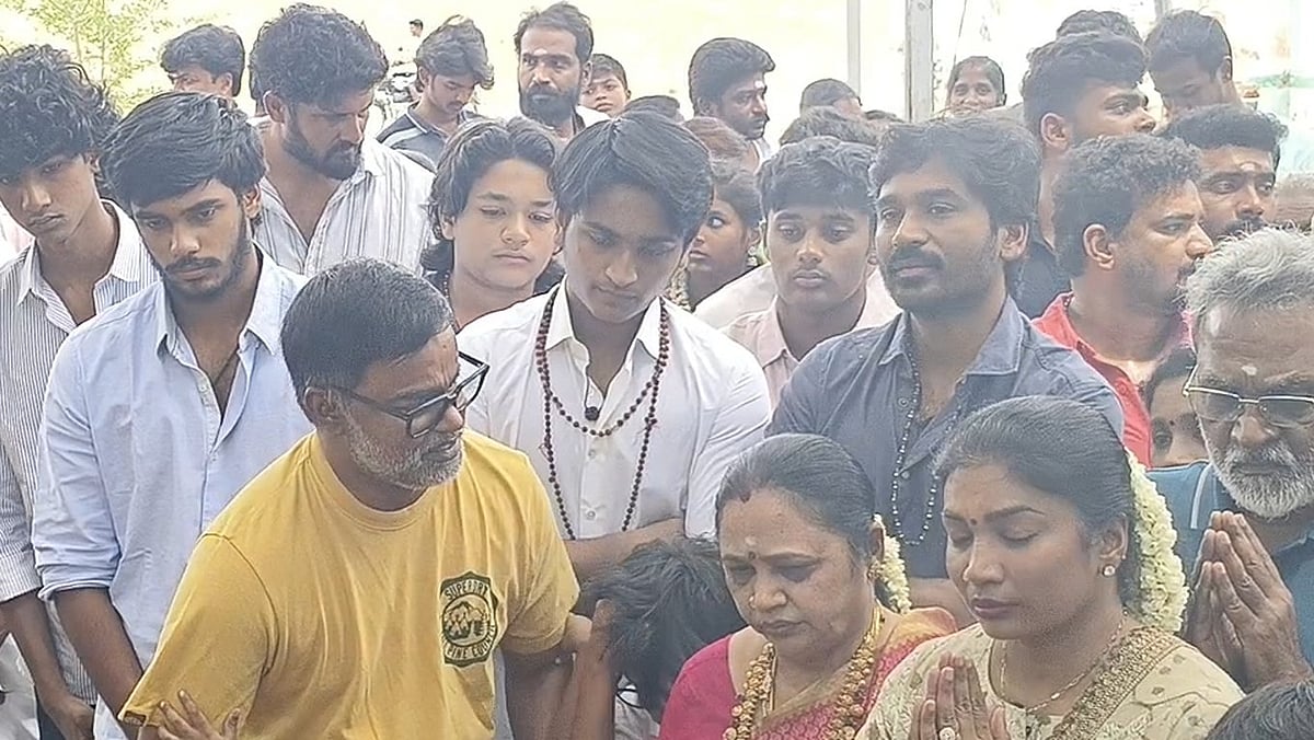  கிடா வெட்டி ஊர்மக்களுக்கு விருந்து வைத்த நடிகர் தனுஷ் 