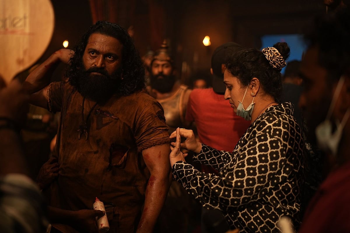  'காந்தாரா சாப்டர் 1' ஆடை வடிவமைப்பு - பிரகதி ஷெட்டி