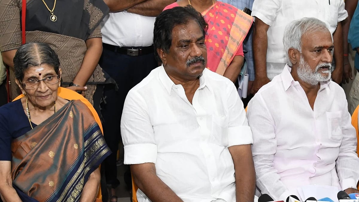 சேகர்பாபு - பி.மூர்த்தி