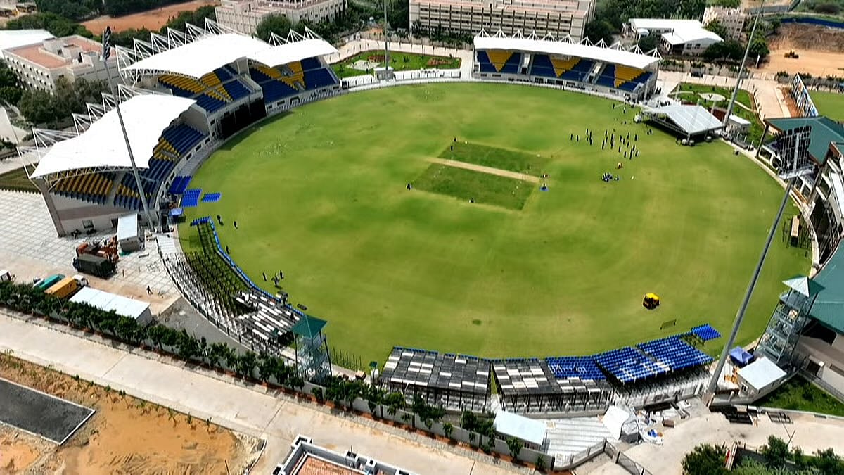 மதுரையில் தோனி