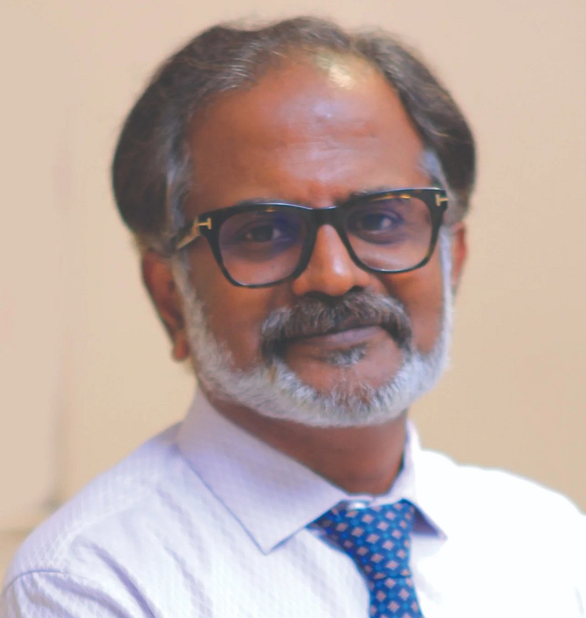 நரம்பியல் சிகிச்சை மருத்துவர் மீனாட்சி சுந்தரம்.