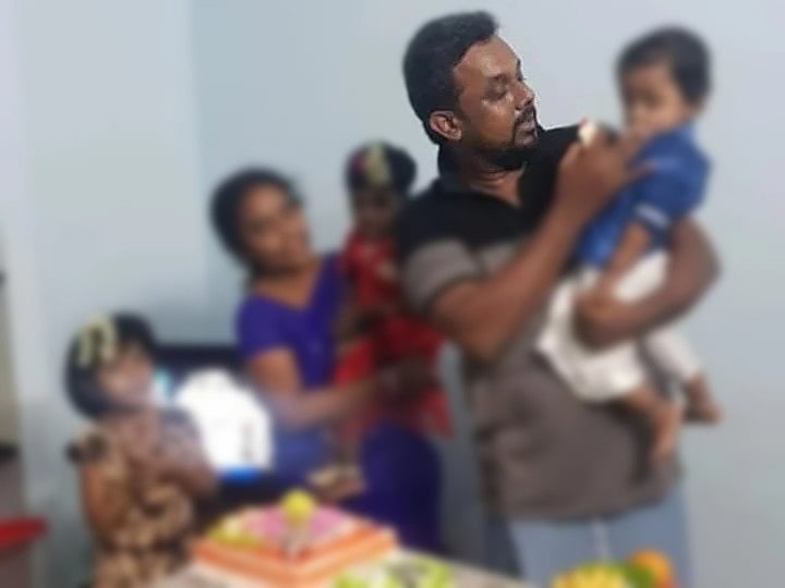 குடும்பத்துடன் வினோத்குமார்