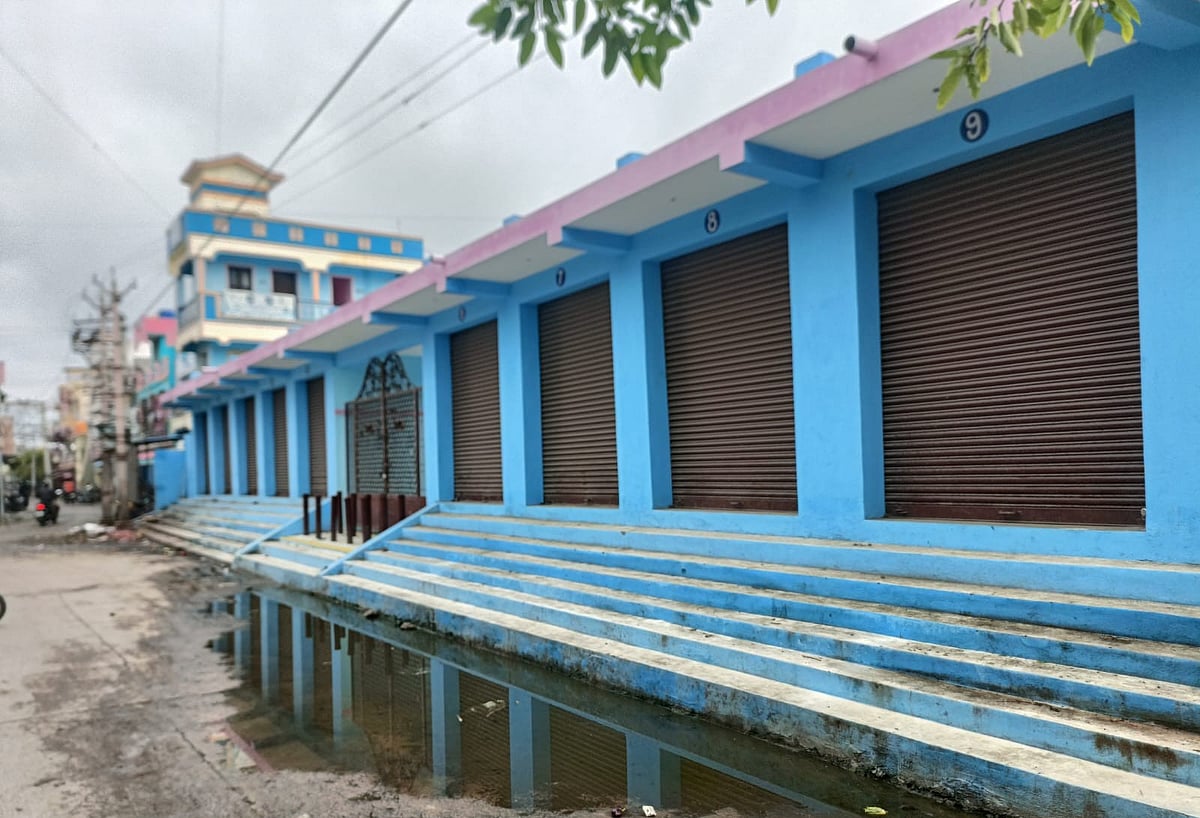 வெளிப்புற கான்கிரீட் கடைகள்