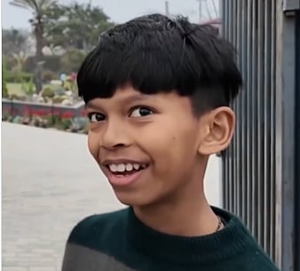 American YouTuber gifts Indian boy a bicycle 