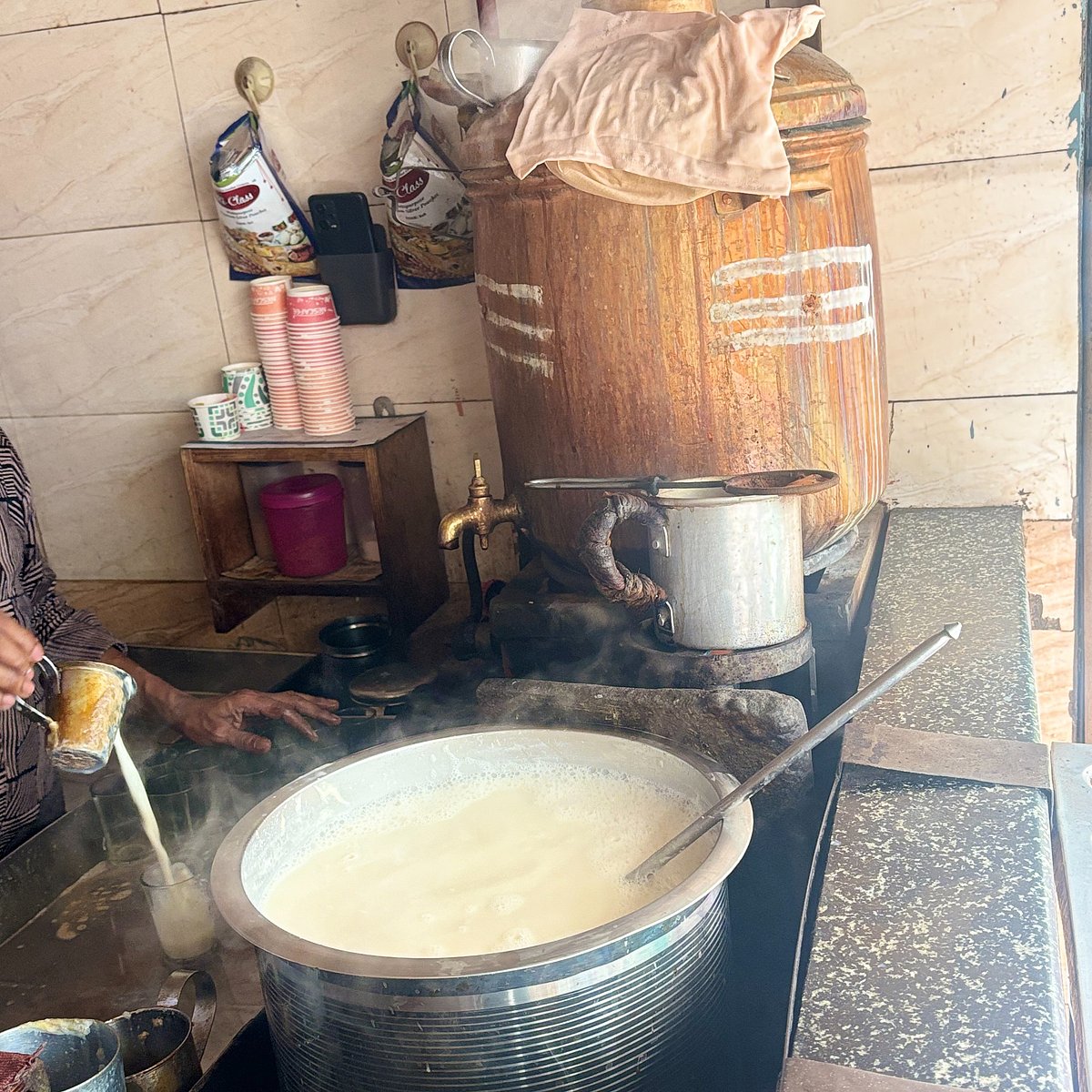 திருப்பத்தூர் சீனு பால் கடை