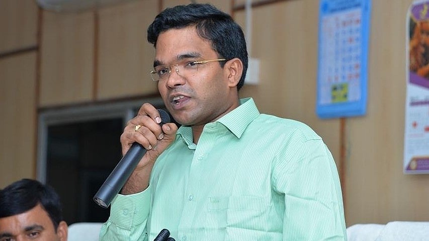 ராம் பிரசாத் மனோகர் ஐஏஎஸ்