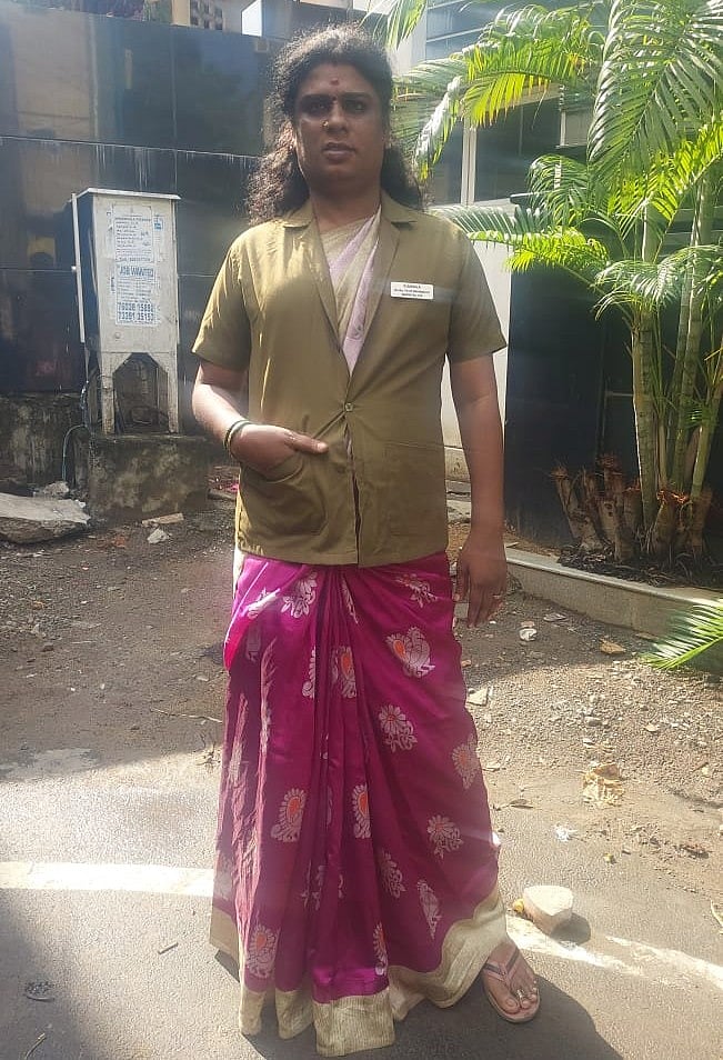 ஆட்டோ ஓட்டும் திருநங்கை சரளா