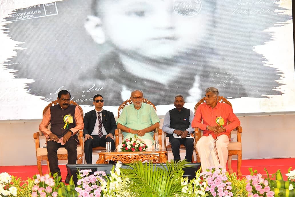 திருப்பூர் வந்த துணை ஜனாதிபதி சி.பி.ராதாகிருஷ்ணன்; பிரமாண்ட வரவேற்பு