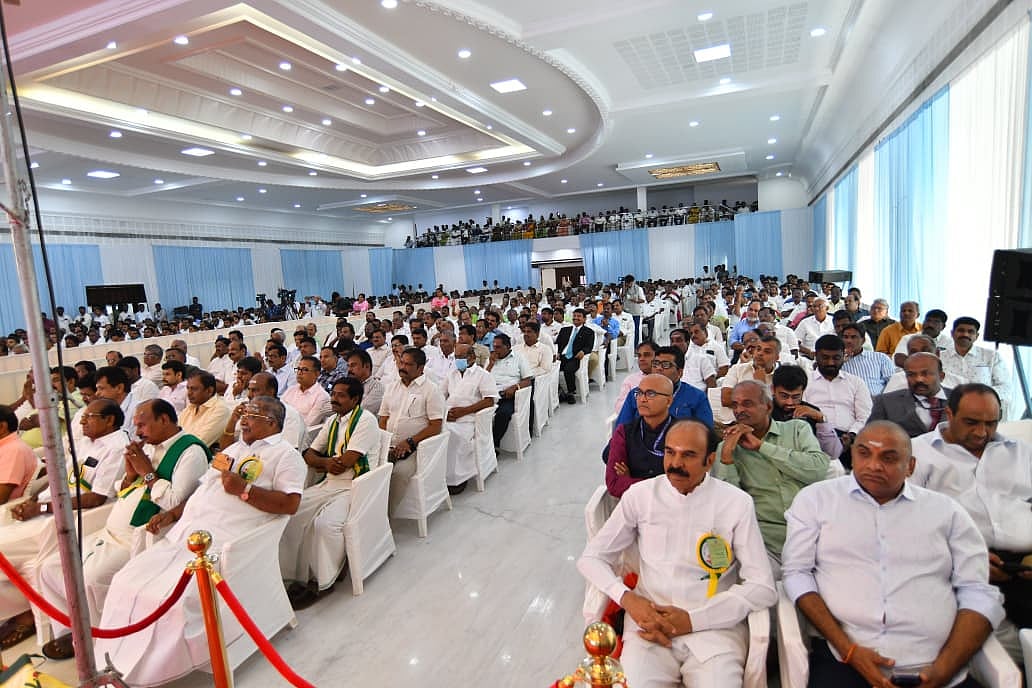 திருப்பூர் வந்த துணை ஜனாதிபதி சி.பி.ராதாகிருஷ்ணன்; பிரமாண்ட வரவேற்பு