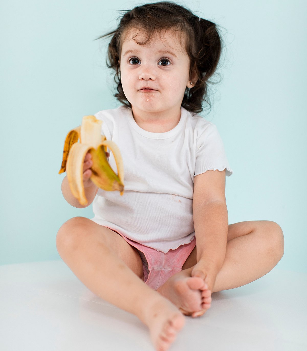 எல்லா வகையான வாழைப்பழங்களையும் குழந்தைகளுக்குக் கொடுக்கலாம்.