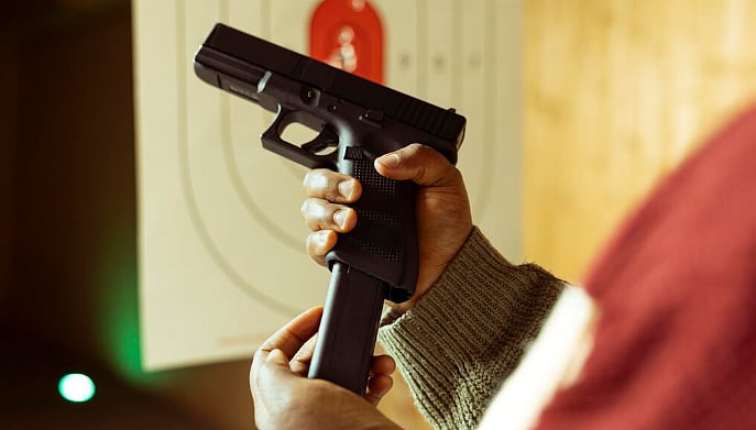 துப்பாக்கி மிரட்டல் 