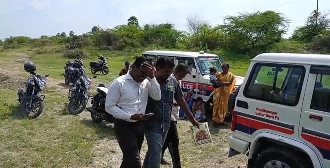 பலியானவர்களின் உறவினர்கள்