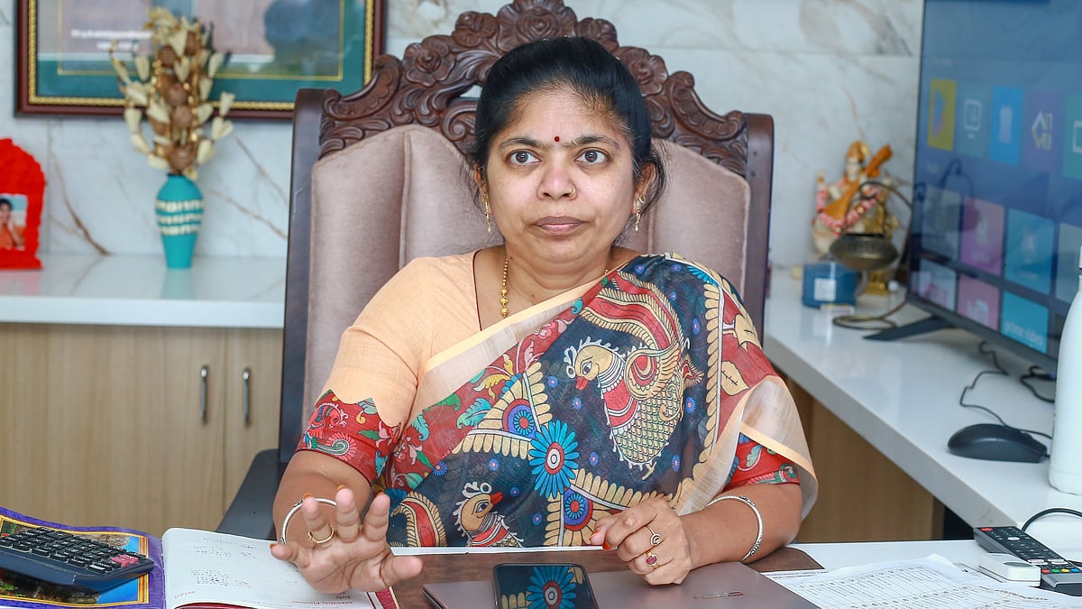 பாட்டாளி மக்கள் கட்சியின் மாநில பொருளாளர் திலகபாமா