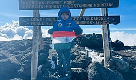 Kilimanjaro: ஐந்து வயதில் கிளிமாஞ்சாரோ சிகரம் ஏறி சாதனை; விருதுநகர் சிறுவனுக்குக் குவியும் பாராட்டு