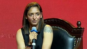 "நீங்கள் கிரிக்கெட் விளையாடுங்கள்; பிரச்னைகளை நான் பார்க்கிறேன் என்பார்" - நெகிழும் ஹர்மன்ப்ரீத்