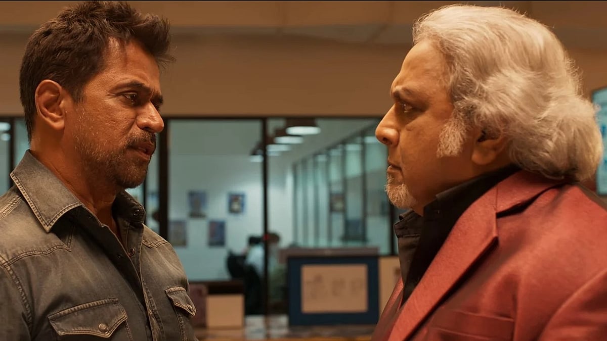 Theeyavar Kulai Nadunga - Movie