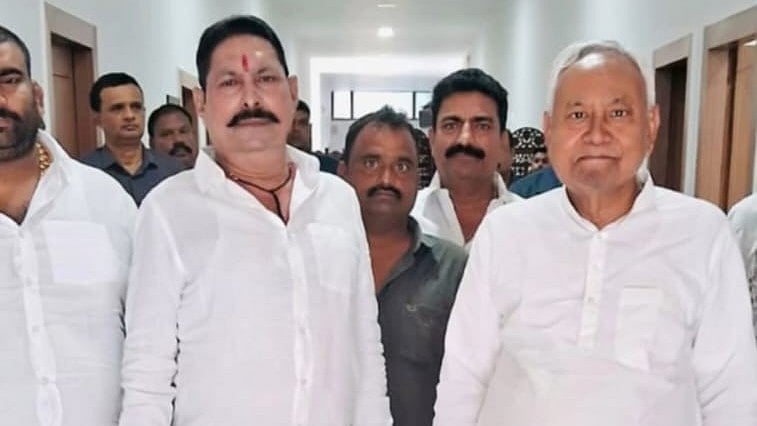 ஆனந்த் குமார் சிங், நிதிஷ் குமார்