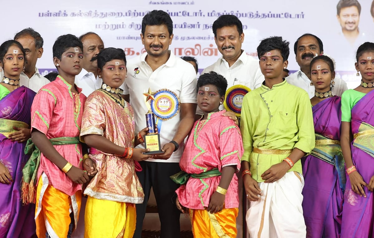 பள்ளி விழாவில் உதயநிதி ஸ்டாலின்