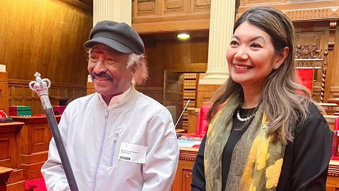 ஆஸ்திரேலிய பார்லிமென்ட்டில் தேவா 