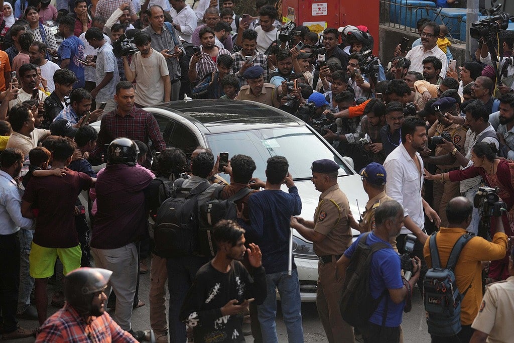 பாலிவுட் நடிகர் தர்மேந்திரா | Dharmendra Funeral