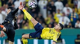 40 வயதில் அசால்ட்டாக `பை சைக்கிள் கிக்’ அடித்த ரொனால்டோ; ஆர்பரித்த ரசிகர்கள் - வைரலாகும் வீடியோ